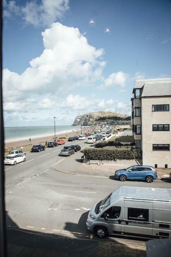 Carmel House Hotell Llandudno Exteriör bild