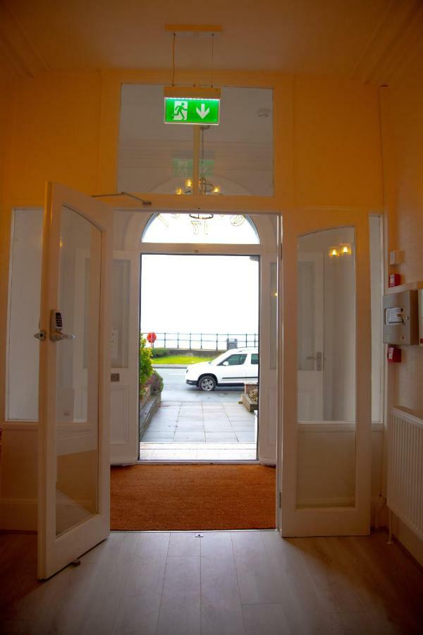 Carmel House Hotell Llandudno Exteriör bild